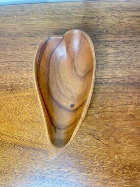 Vintage Heart Hand Carved Monkey Pod Wood Bowl, Hawaii, 1970s, Tiki bar, Trinket